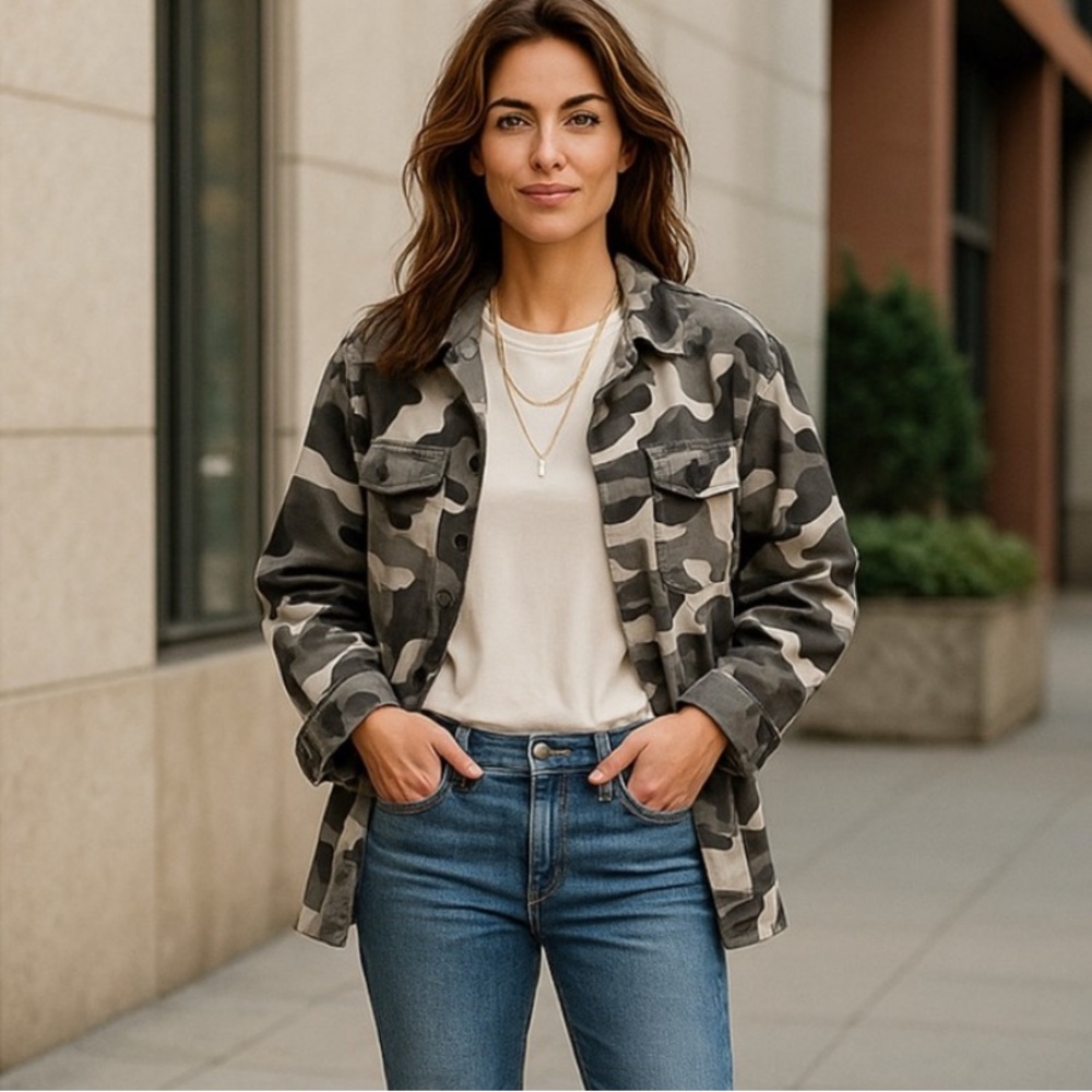 Jodifl Lightweight Distressed Camo Jacket‎